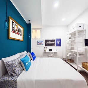 1 Schlafzimmer, Zimmersafe, Schreibtisch, Bügeleisen/Bügelbrett