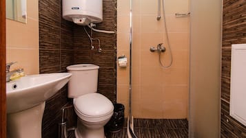 Shower, free toiletries, hair dryer, towels