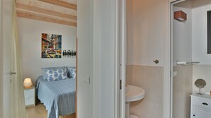 4 bedrooms, free WiFi