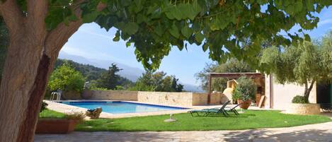 Indoor pool, outdoor pool