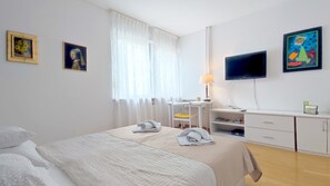 Apartamento Confort, 1 habitación, terraza | 1 dormitorio, decoración individual, escritorio