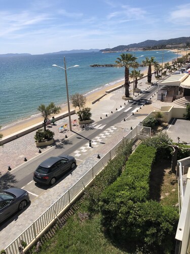 Superbe STUDIO 4Pers/Sur Plage/Etat Neuf/Vue mer180°except/Park.privé/WIFI/Clim 