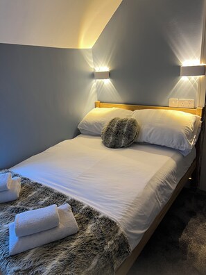 Single Room, 1 Bedroom | Iron/ironing board, free WiFi - Severn Valley Guest House (Bewdley)