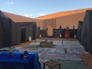 Tent, 1 Double Bed ((Double)) | Bed sheets - Sahara Sabaku Tour Camp (Taouz)