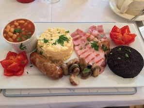 Free daily cooked-to-order breakfast