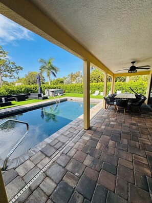 Alberca al aire libre 