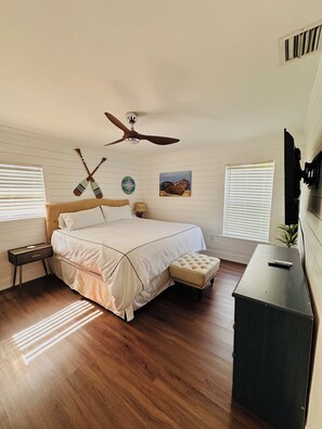 3 habitaciones, tabla de planchar con plancha, wifi y ropa de cama 