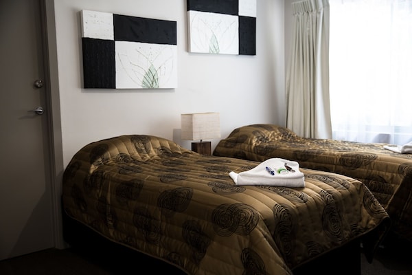 Tall Trees Motel - Gold Coast