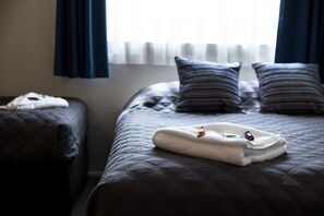Suite familiar | Roba de llit d'alta qualitat, minibar i escriptori 