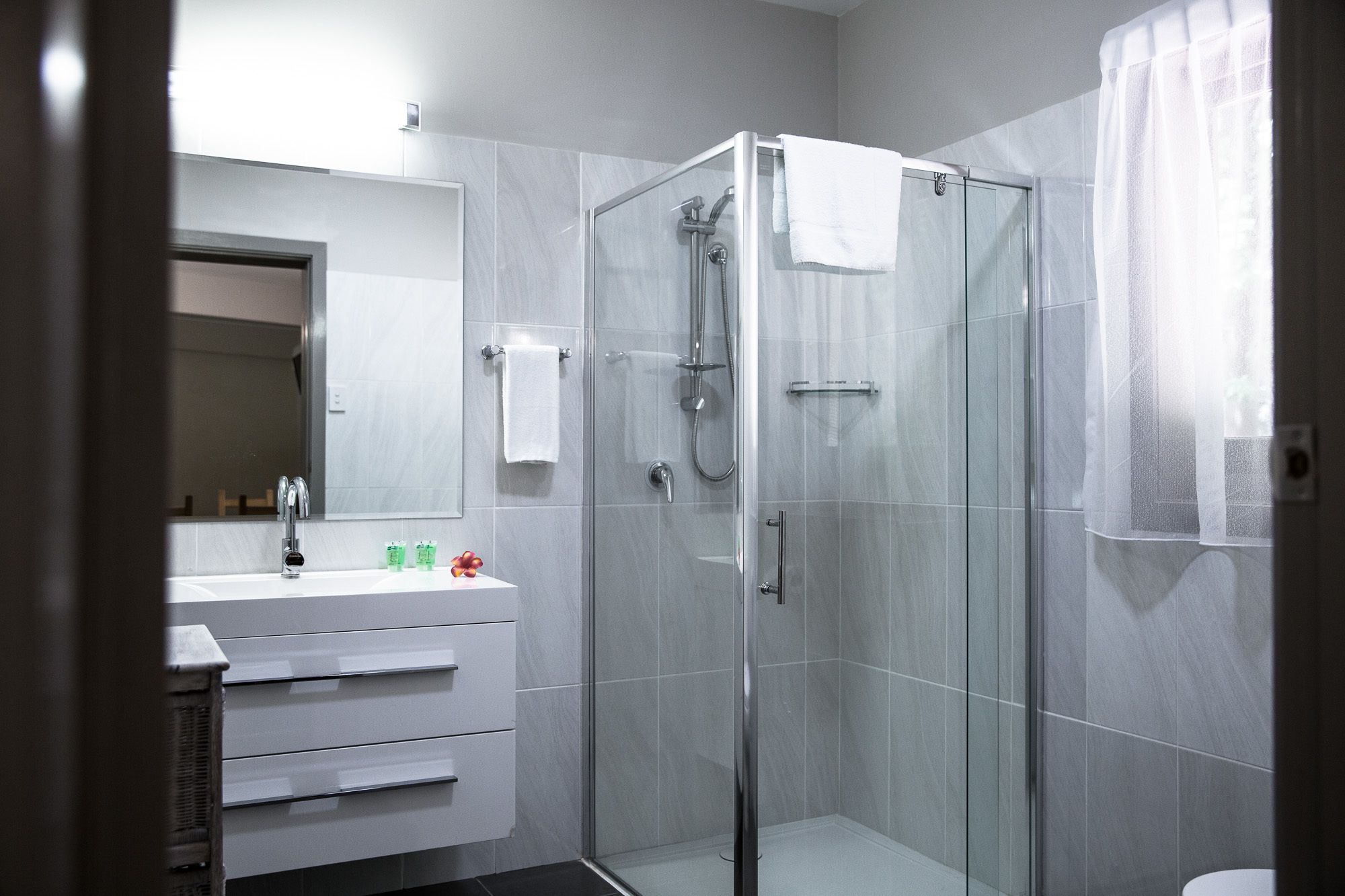 免費盥洗用品、吹風機、毛巾