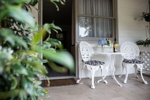 Queen Suite | Terrace/patio