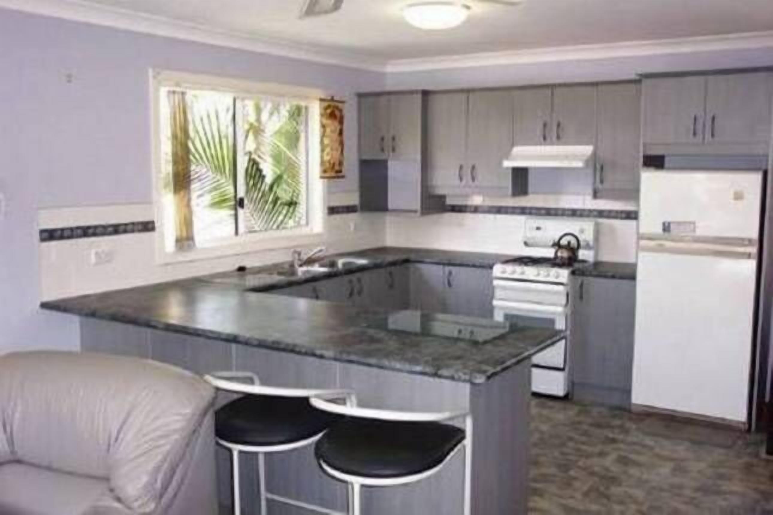 Budget Sydney Holiday House with WIFI & Netflix — image 2