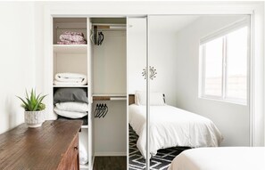 4 bedrooms, iron/ironing board, travel crib, free WiFi