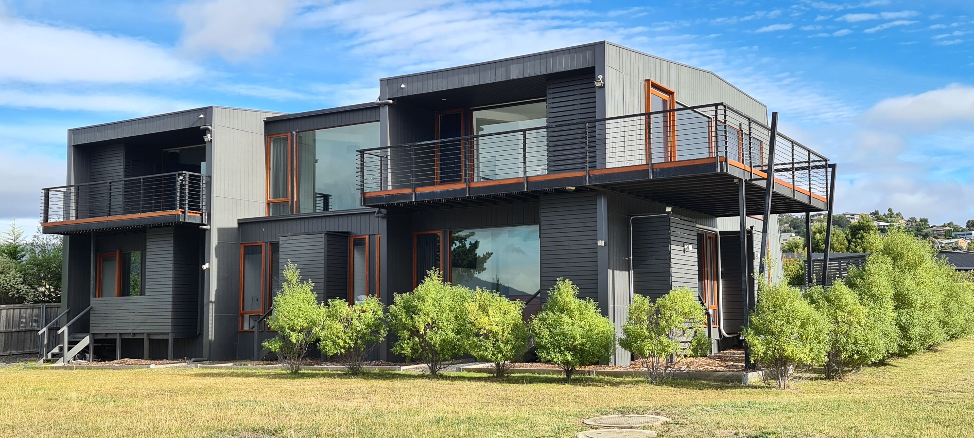 AMAZING ICONIC  5-✨️ LUXURY WATERFRONT MANSION RETREAT ON THE FAMOUS RIVIERAWALK — image 29