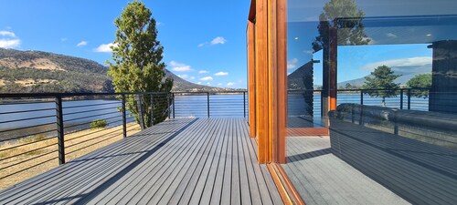 AMAZING ICONIC  5-✨️ LUXURY WATERFRONT MANSION RETREAT ON THE FAMOUS RIVIERAWALK