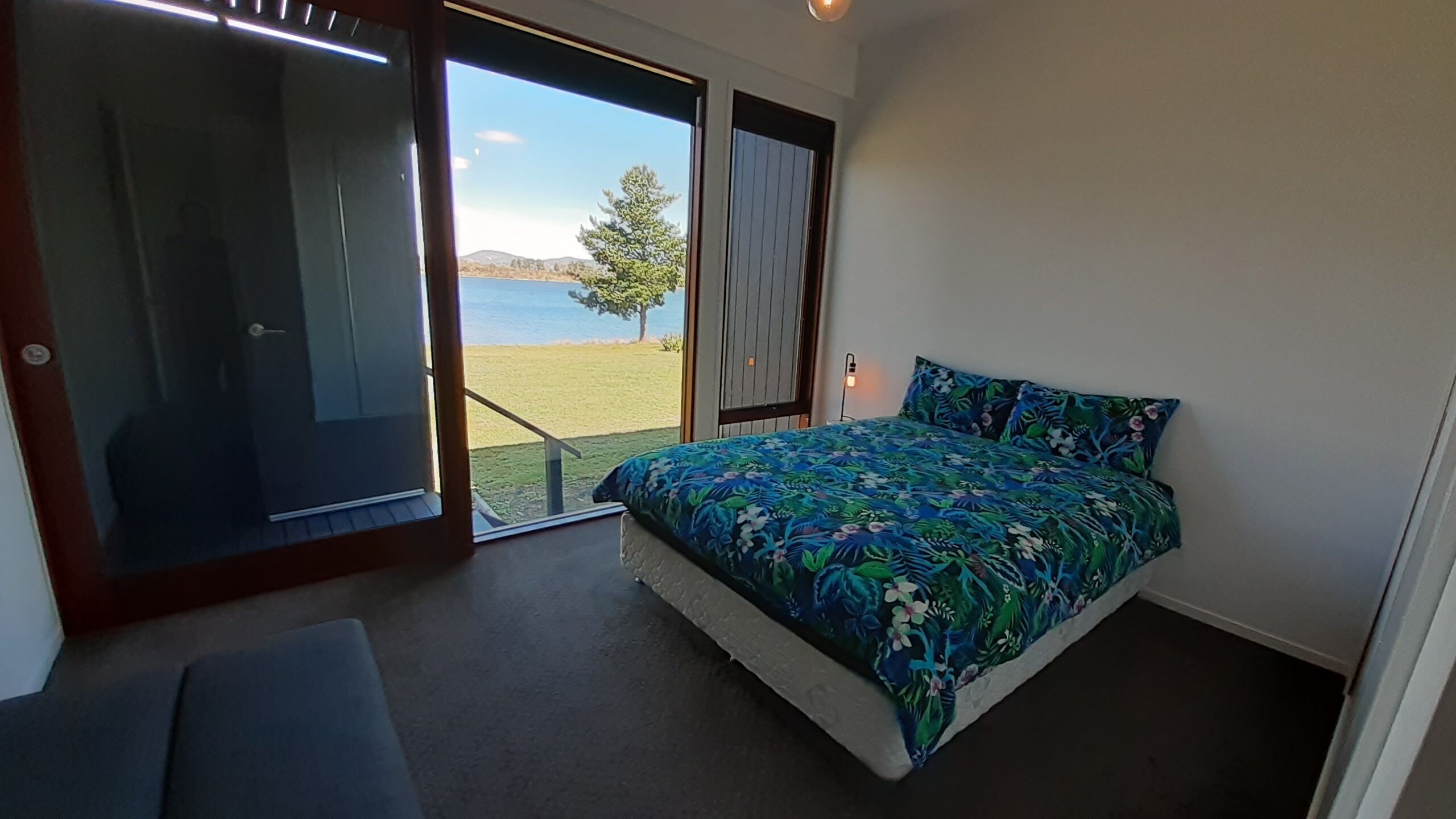 AMAZING ICONIC  5-✨️ LUXURY WATERFRONT MANSION RETREAT ON THE FAMOUS RIVIERAWALK — image 17