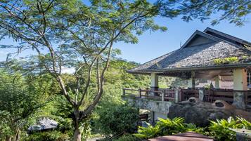 Daily local cuisine breakfast (THB 100 per person)