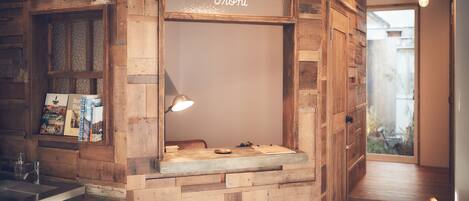 Quầy thủ tục nhận/trả phòng