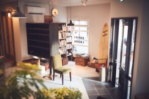 Pintu masuk interior