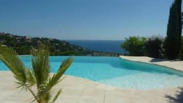 Piscina all'aperto