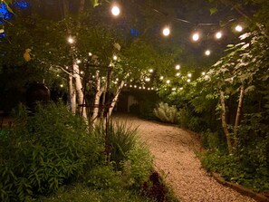 Property grounds - Rent your own Hotel in the Victorian Goldfields (Maldon)