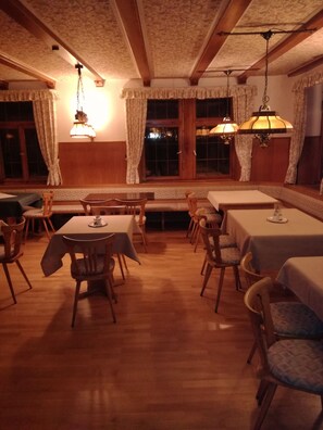 تناول الطعام