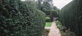 Wayside, a beautiful Victorian home in a rural setting , 5 miles from Lincoln