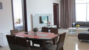 Akoya | In-room dining - StayOn Properties (Miri)