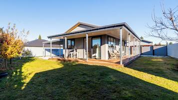 Cottage, Mountain View | Garden view
