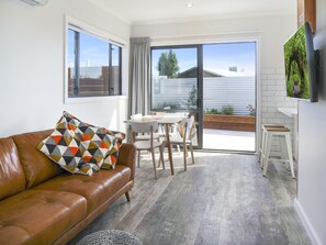 Cottage, 2 Bedrooms, Non Smoking, Kitchen | Living area | Flat-screen TV, Netflix - Twizel Cottages (Twizel)