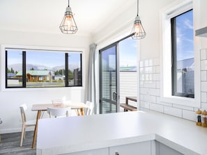 Cottage, 2 Bedrooms, Non Smoking, Kitchen | Living area