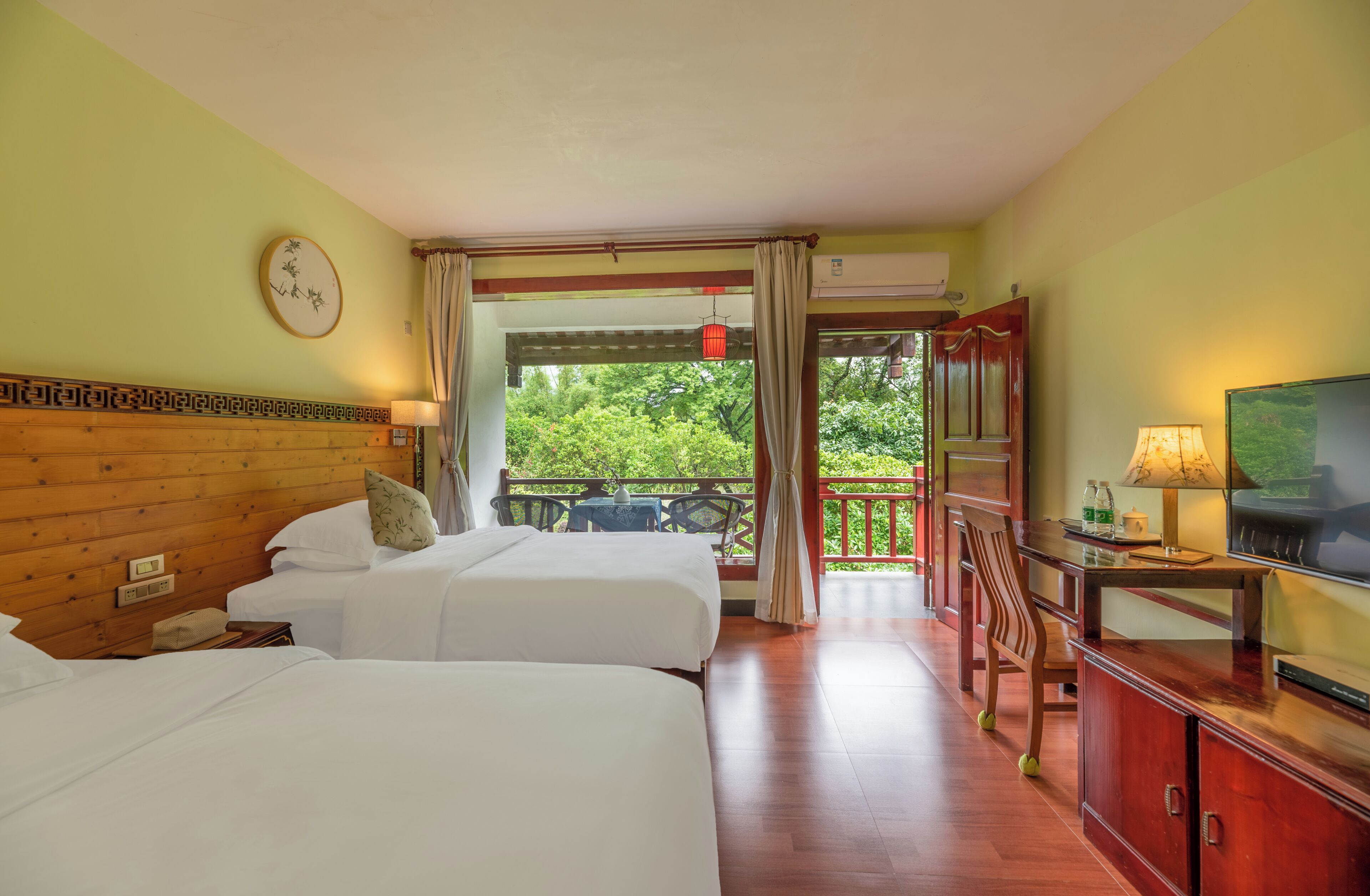 Panoramic Twin Room | Desk, blackout drapes, soundproofing, free cribs/infant beds