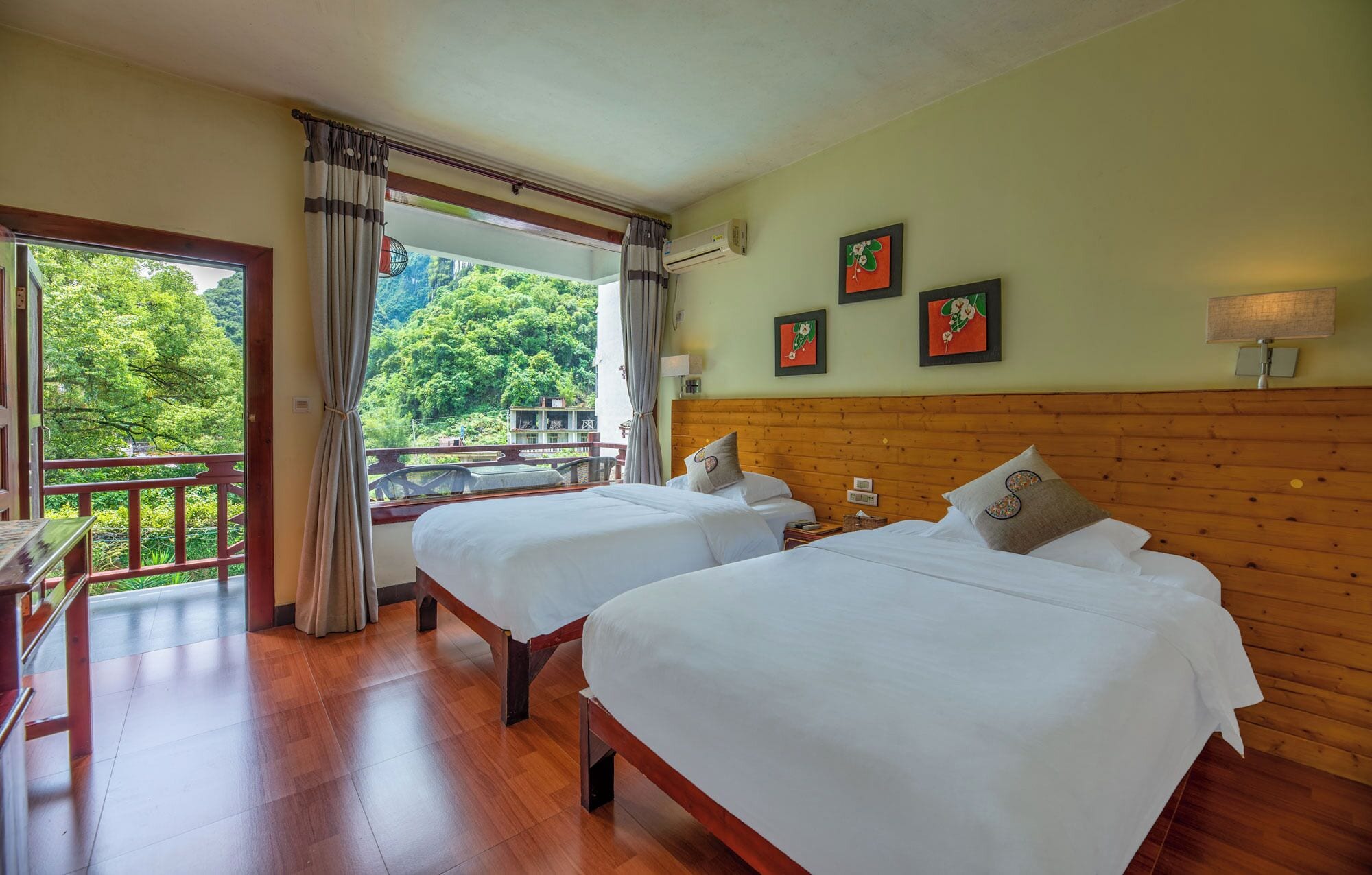 Classic Twin Room, Pool View | Desk, blackout drapes, soundproofing, free cribs/infant beds