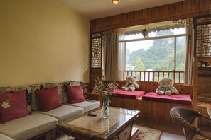 Family Suite, 2 Bedrooms | Living area