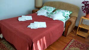 2 bedrooms, hypo-allergenic bedding, blackout drapes, soundproofing - Cluj Center (Cluj-Napoca)