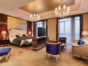Minibar, bureau, rideaux occultants, chambres insonorisées