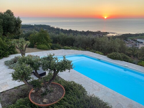 Renommierte Eigenschaft von 480m2, beheiztes Schwimmbad 15 * 6 mit Poolhaus, 6bb, 6sdb, 3mn Strand