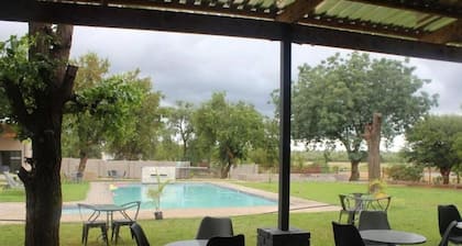 Dam Vista Retreat