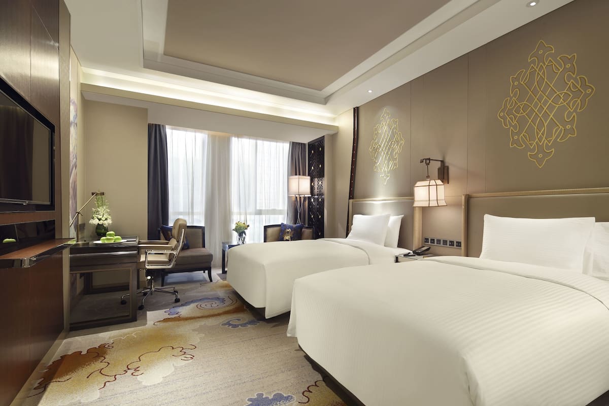 1 bedroom, minibar, desk, blackout drapes