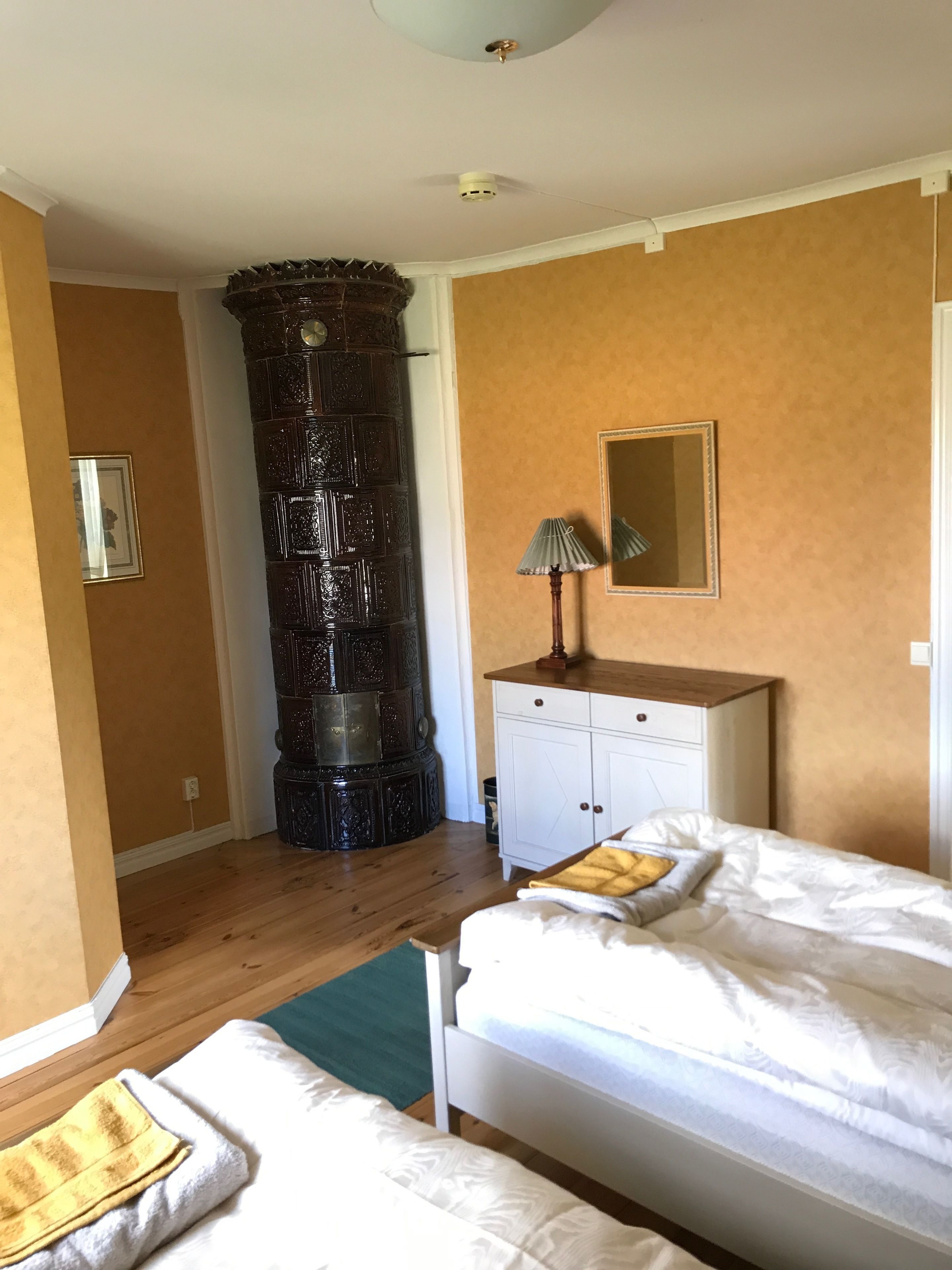 standard twin room, garden view, annex building | room amenity