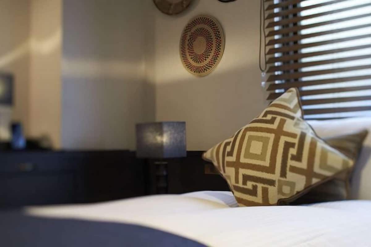In-room safe, desk, blackout curtains, soundproofing