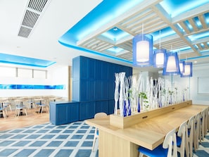 Coin salon dans le hall