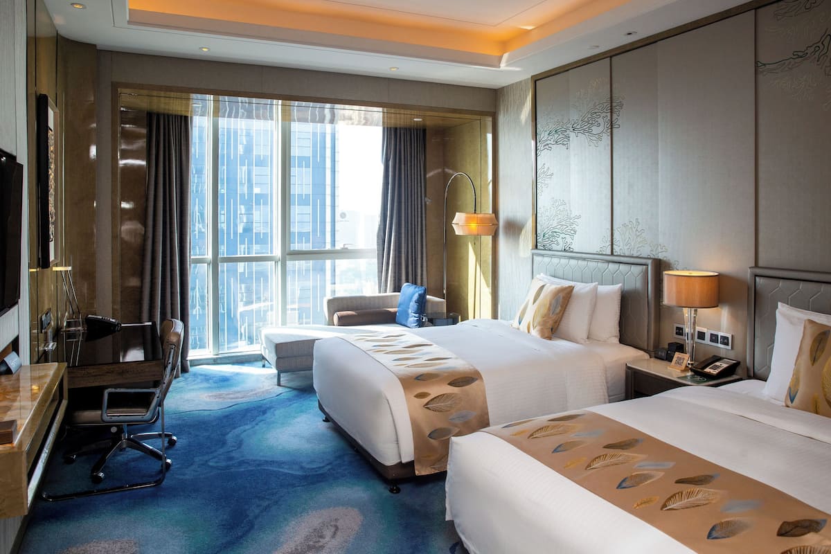Chambre exécutive, 2 lits jumeaux, vue sur la ville | Minibar, coffre-fort, espace de travail pour ordinateurs portables