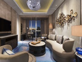 Premium Suite, 1 King Bed, Sea View | Minibar, in-room safe, laptop workspace, blackout drapes