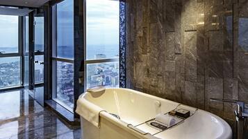 Premium Suite, 1 King Bed, Sea View | Minibar, in-room safe, laptop workspace, blackout drapes