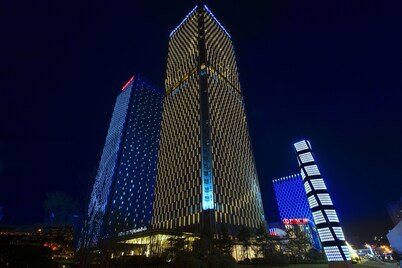 Pullman Yantai Center