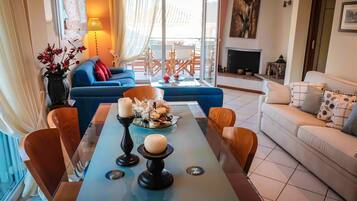 Apartment | Living room | TV