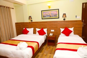 Premium bedding, desk, laptop workspace, soundproofing - Hotel Guru (Pokhara)