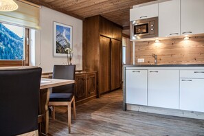Fridge, microwave, oven, dishwasher - 2. Schweikert - Apart Bergland (Kaunertal)