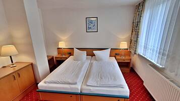 1 bedroom, in-room safe, WiFi, bed sheets